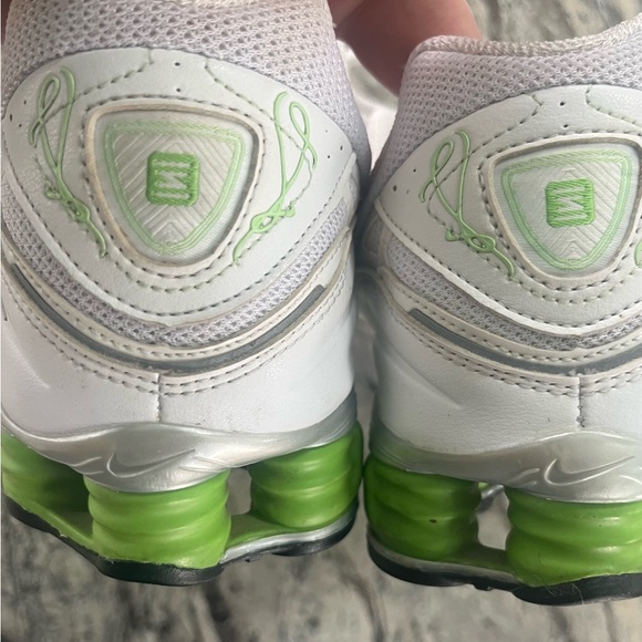 NIKE SHOX - size women’s 8 - Picture 6 of 7